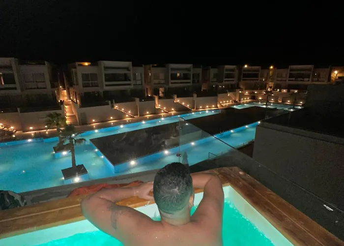 Lovely 1 Bedroom With Private Heated Jacuzzi At Sholan El Gouna Daire